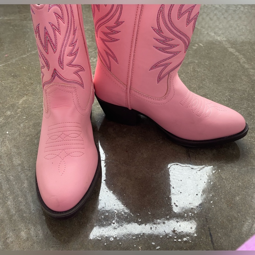 Pink youth cowgirl boots